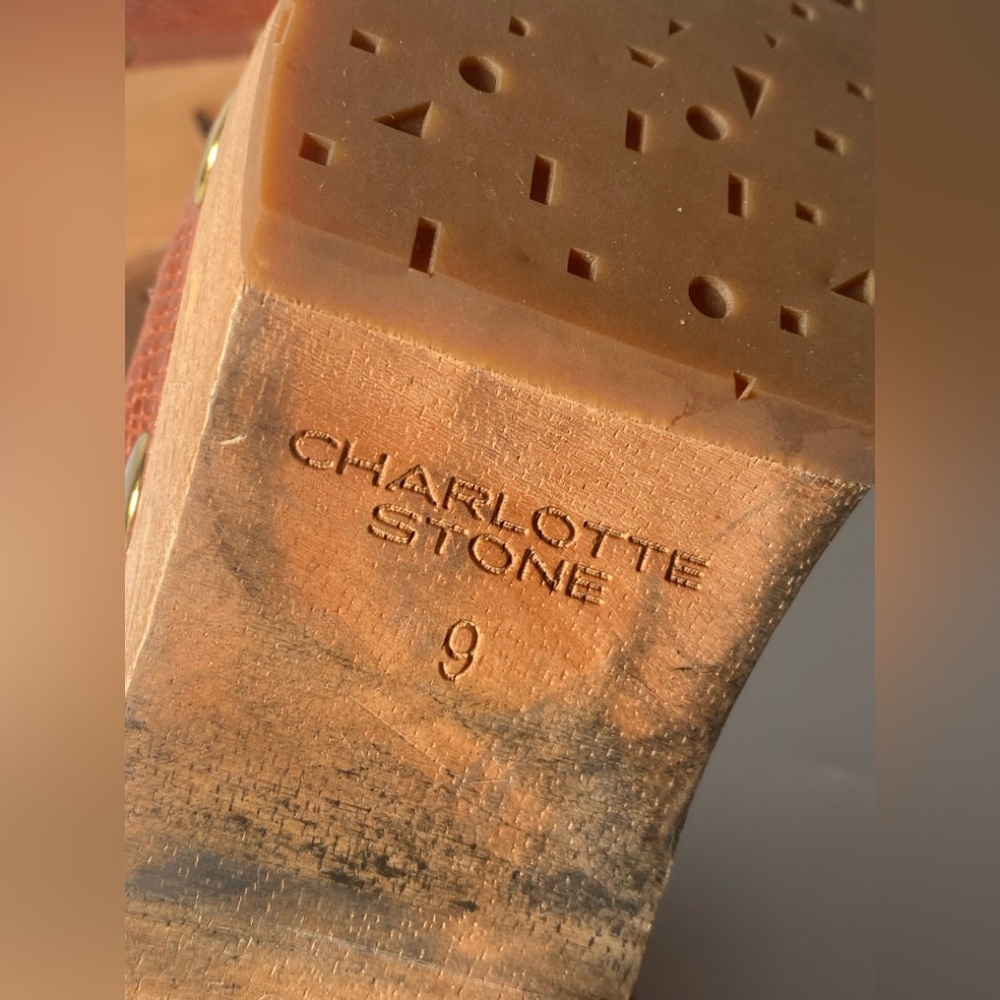CHARLOTTE STONE wooden studded heels. - Picture 13 of 15